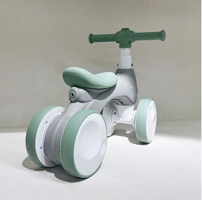 뜨거운 음악 거품 장치 및 플라스틱 바퀴 어린이용 자동차 최대 로딩 30kg 셀프 스쿠터